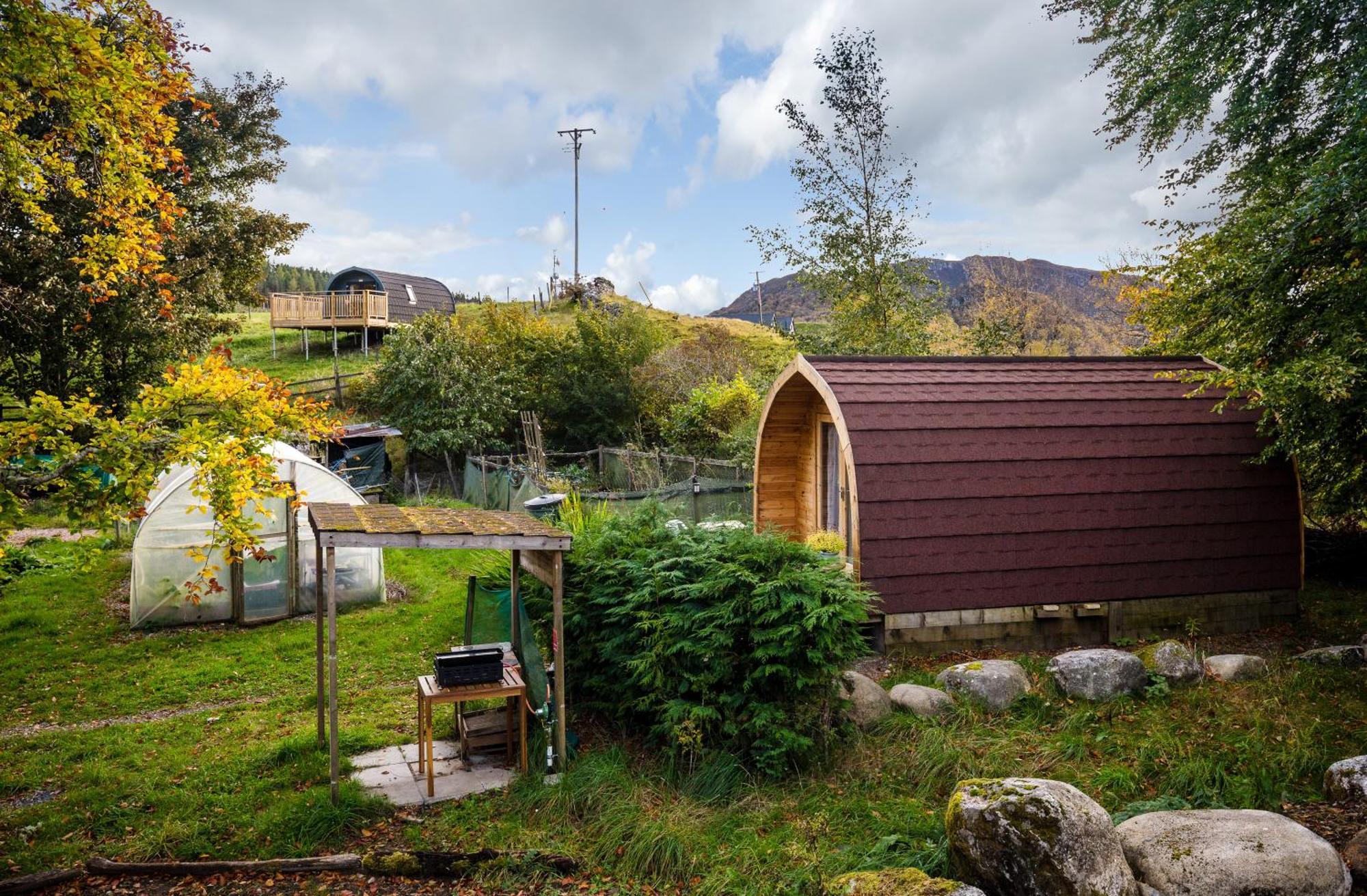 Spectacular Mountain View Ecopod Villa Newtonmore Exterior photo